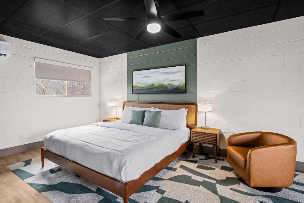 King Suite interior